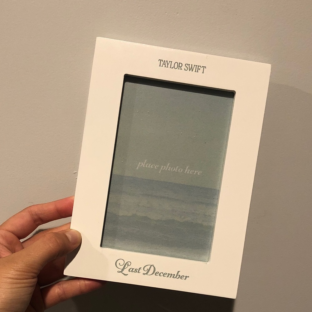 Taylor Swift Last December TS 1989 White Picture Frame